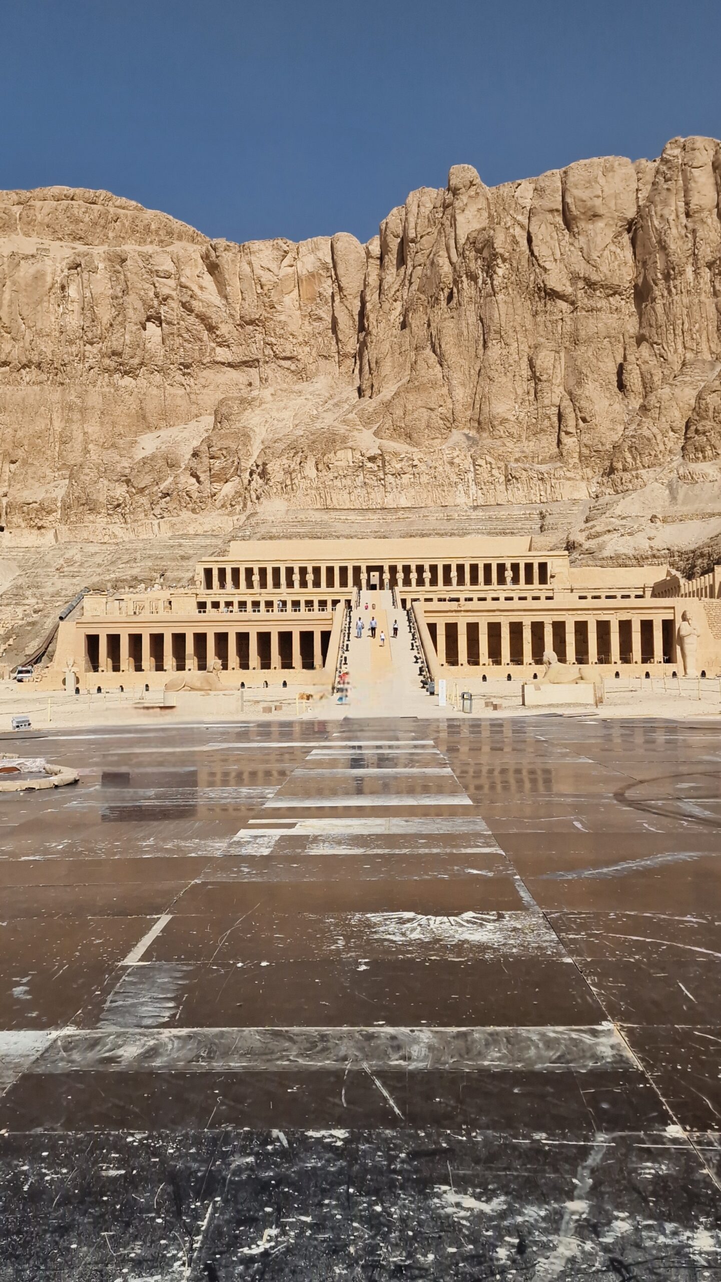 Hatšepsuti templi terrassid ja sambad Deir el-Baharis
