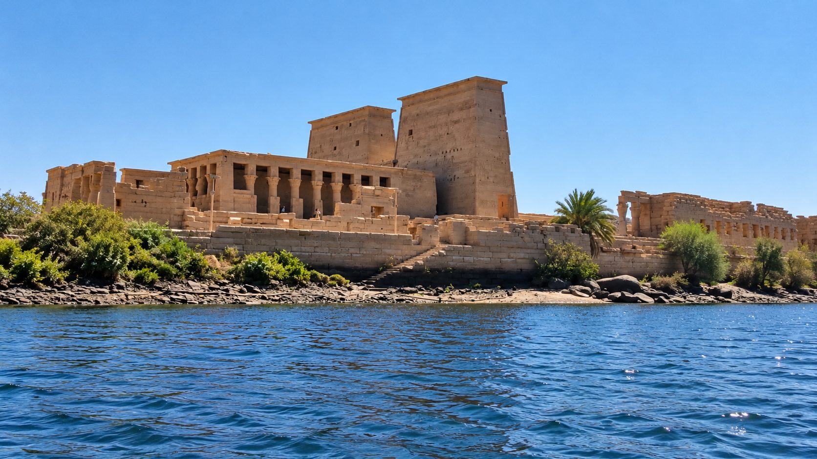 Philae tempel Agilkia saarel Niiluse veelt vaadatuna